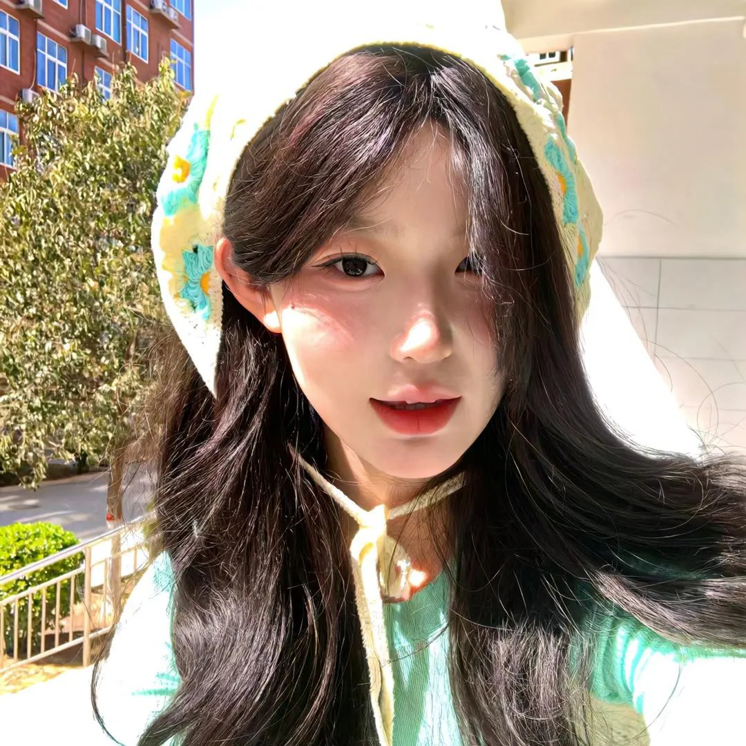 莉香:自称28岁的纯爱怪兽